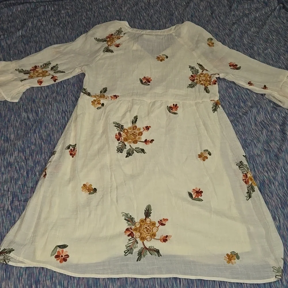 Fig and Flower Women's Embroidered Floral Print Dress Ivory Size Petite L - Picture 2 of 9